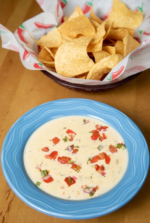 Queso con carne (cup)