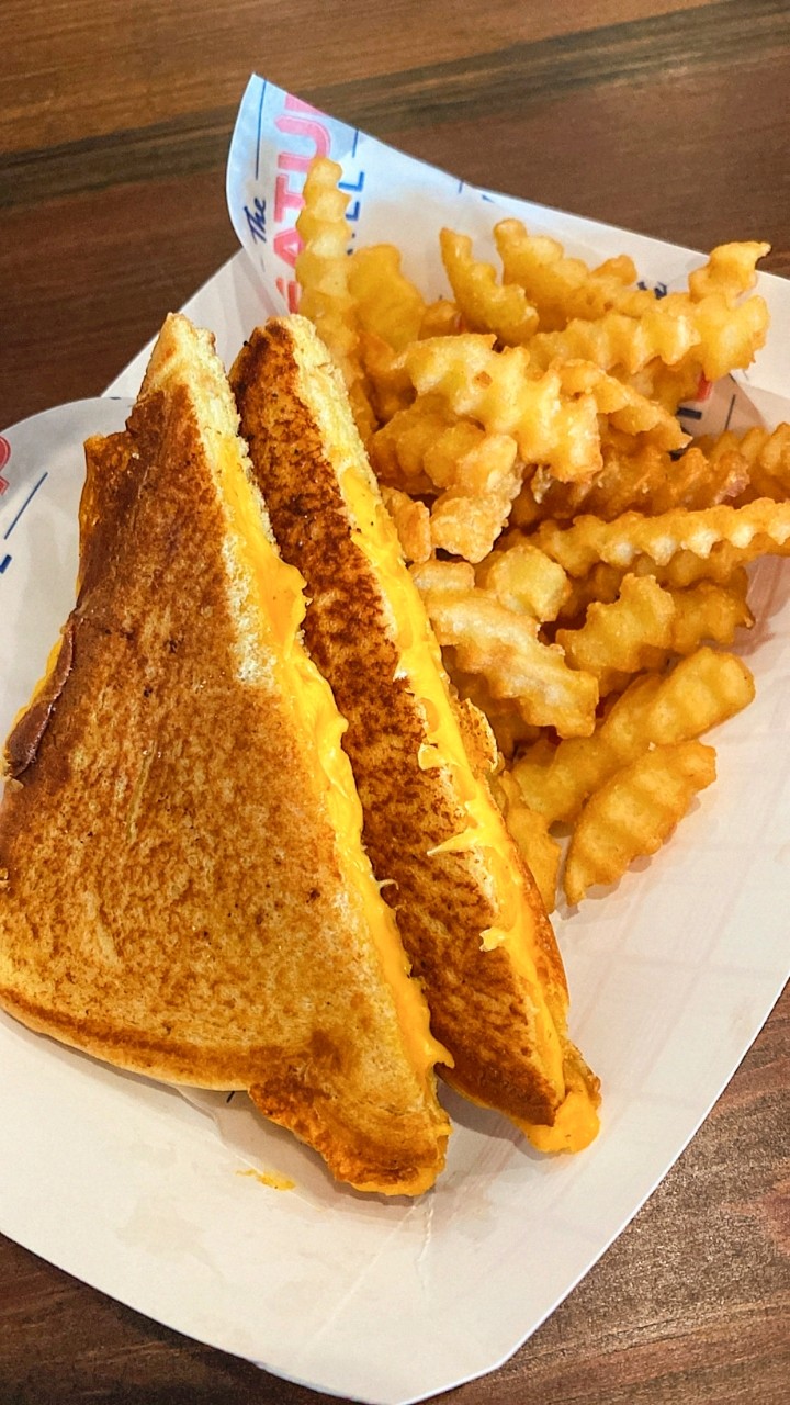GRILLED CHEESE SANDWICH w/ FRIES