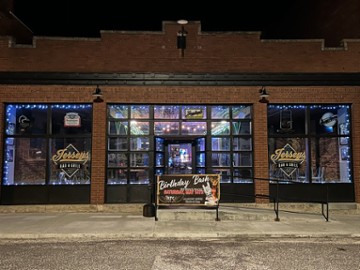 Jerseys 109 E Jefferson
