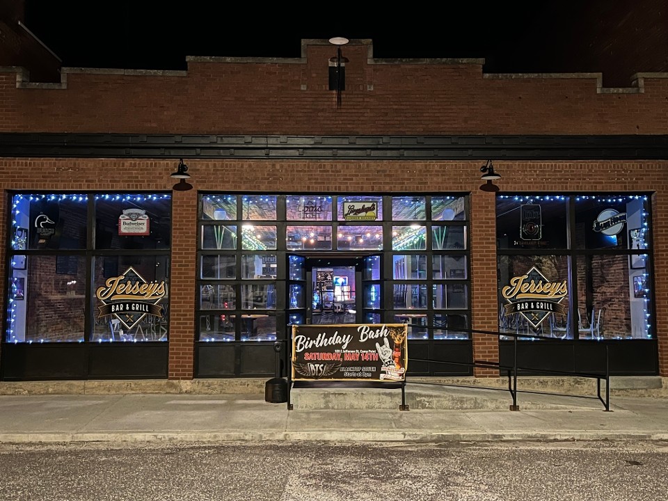 Jerseys 109 E Jefferson