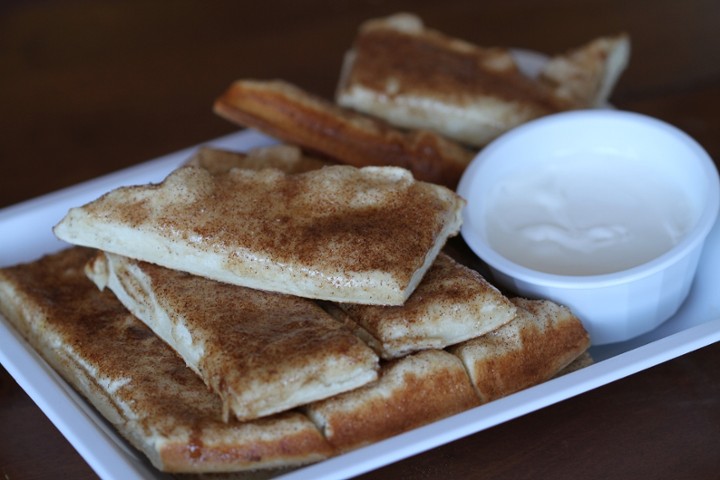 Cinnamon Sticks w Icing