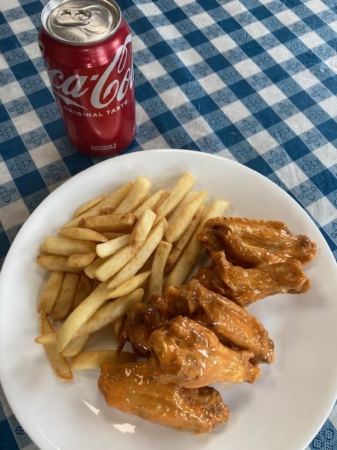 Lunch Wings + Fries + Can Soda
