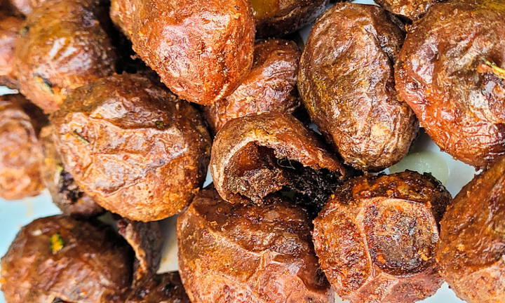 Crispy Smashed Rosemary Pee Wee Potatoes