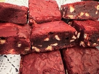 Red Velvet White Chocolate Bar