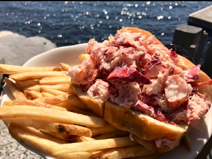 Lobster Roll Chilled Mayo
