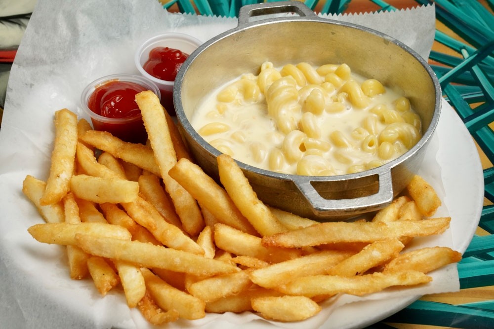 K Mac N Cheese with Fries
