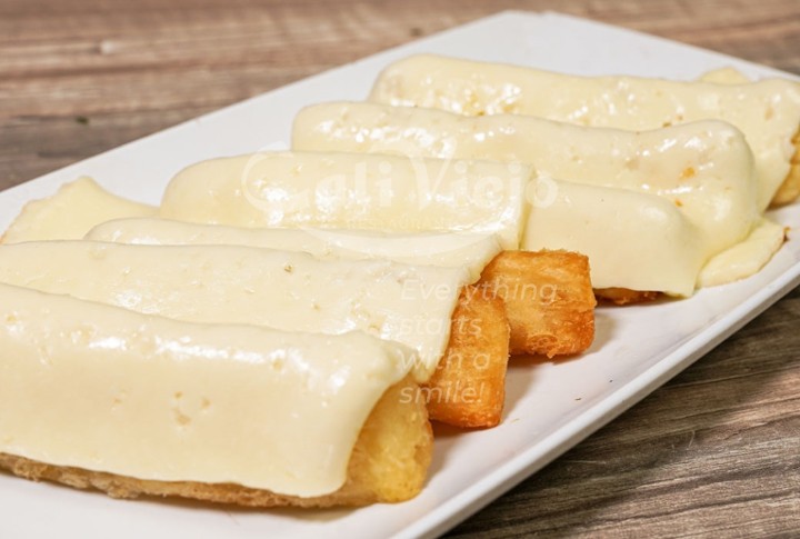 Yuca con Queso Fresco