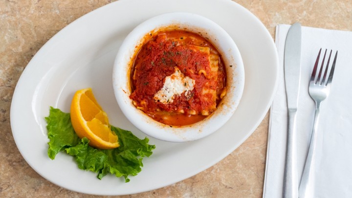 Lasagna with Garlic Bread