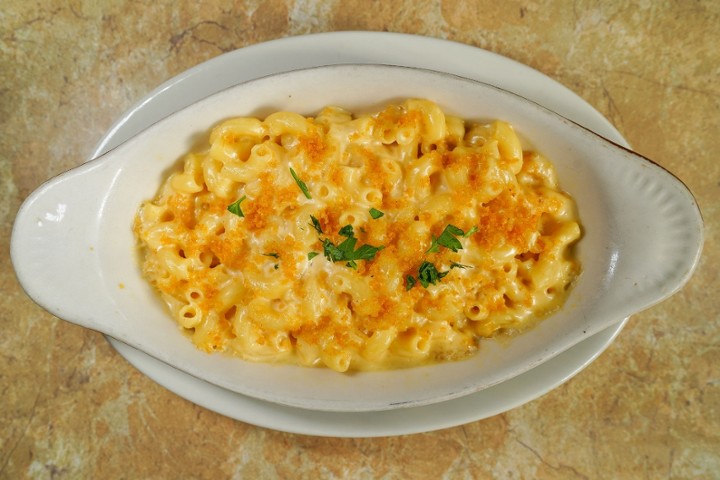 Baked Three-Cheese Macaroni with Garlic Bread