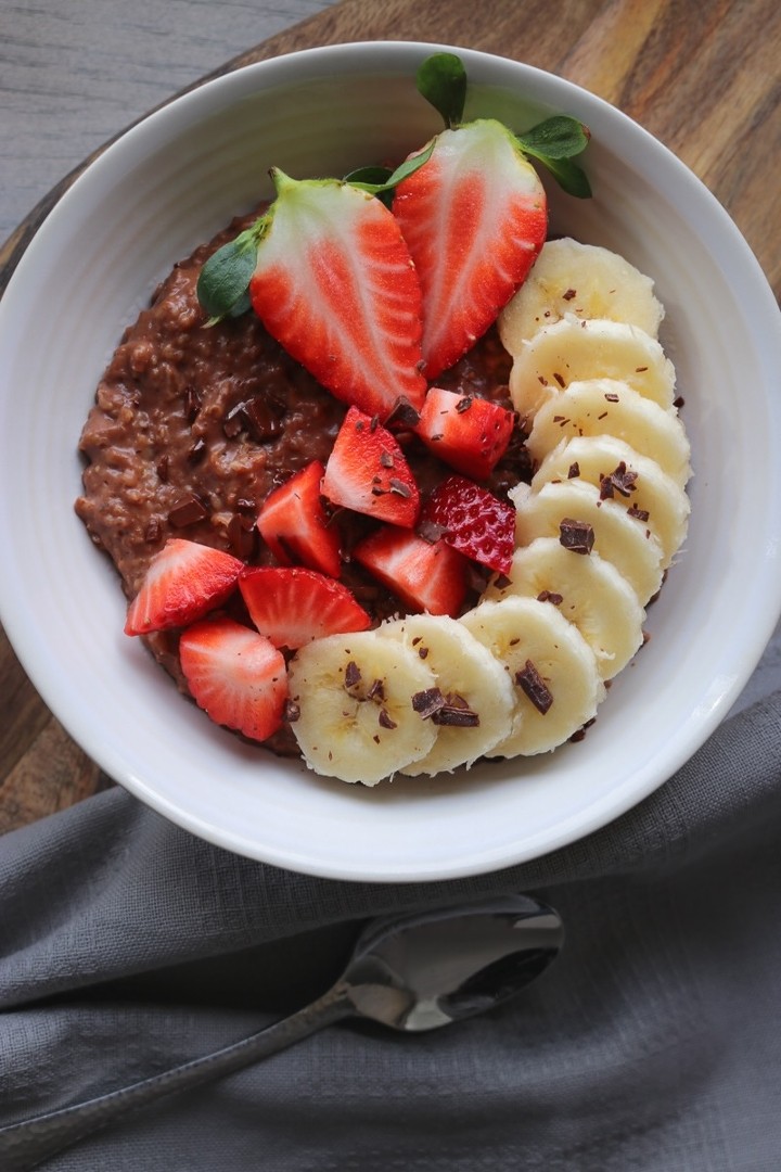 Chocolate Covered Strawberry Oatmeal Bowl