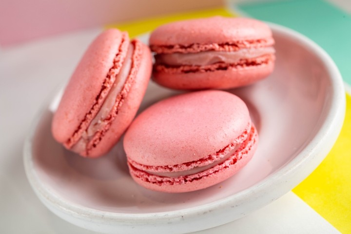 Strawberry Macaron