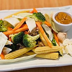 Steamed Veg & Peanut Sauce