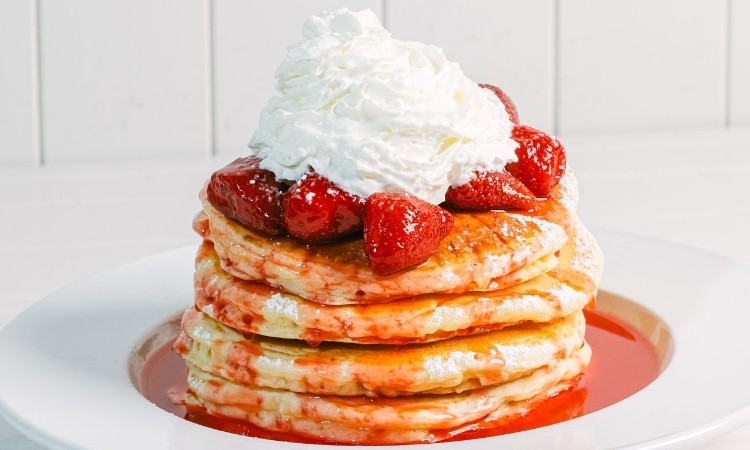 Strawberry Tall Cakes