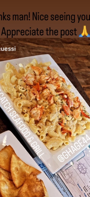 LOBSTER MAC AND CHEESE