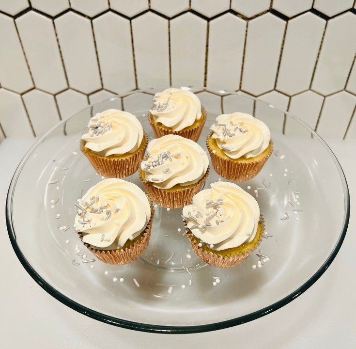 Vanilla Cupcakes (6pk)
