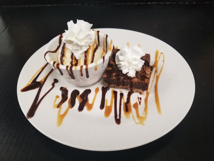 Salted Carmel Brownie A La Mode