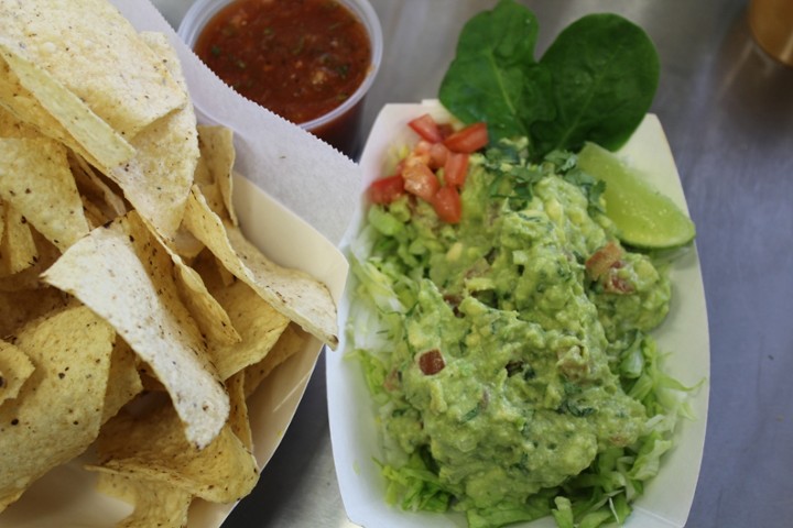 Chips & Guacamole