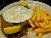 Milanesa a Caballo (Breaded with fried Eggs)