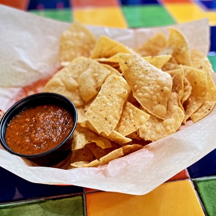 CHIPS & SALSA