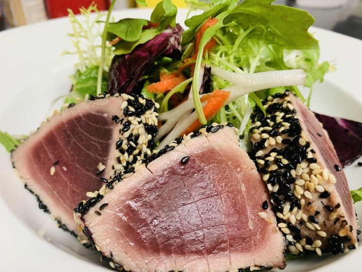 Sesame Crusted Tuna over Farmers Salad Lunch