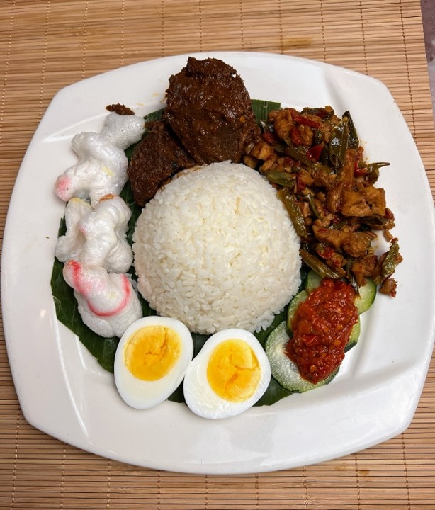 Rendang Daging Padang ( Beef Rendang with rice and sambal)