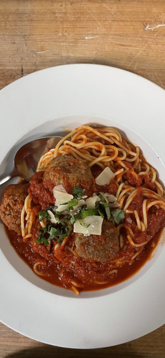 SPAGHETTI & MEATBALLS