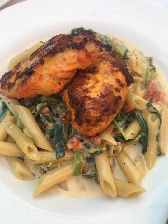 PENNE CON POLLO