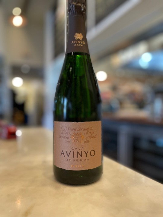 Avinyo Cava Reserva 2019