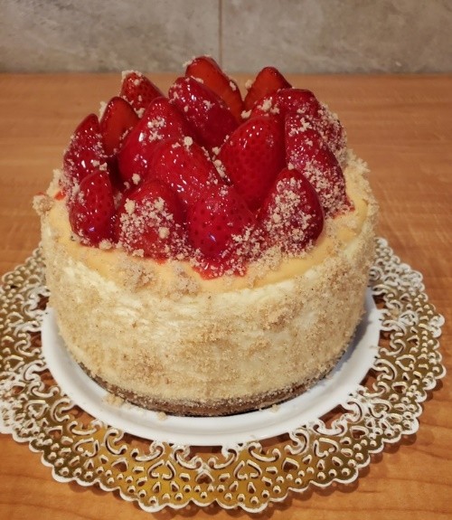 6" Strawberry Streusel Cheesecake