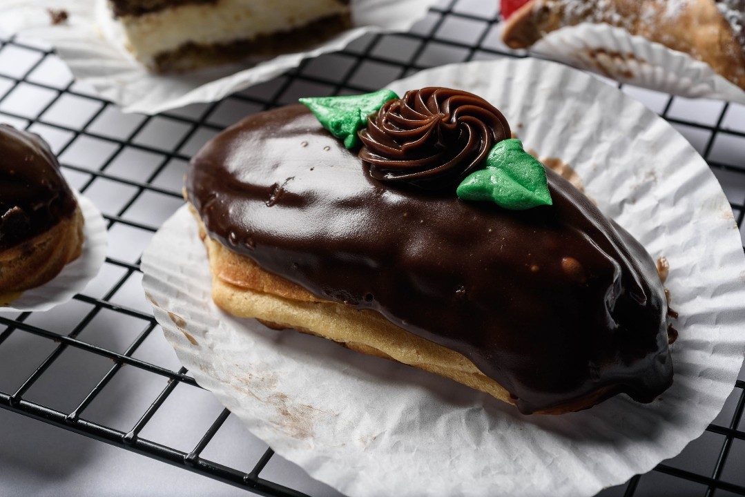 Large Eclair