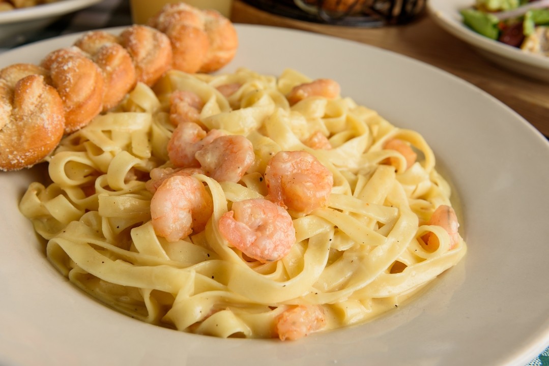 Full Shrimp Fettuccine Pasta