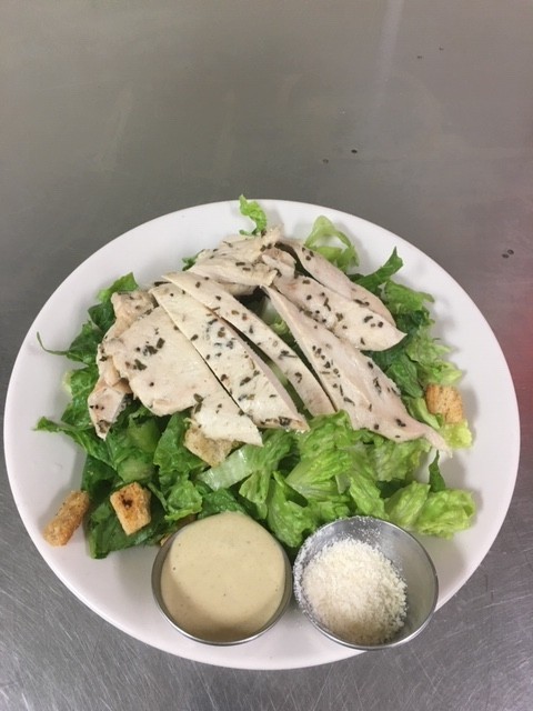 SM CHICKEN CAESAR SALAD