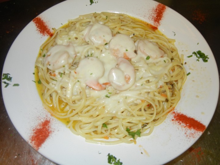 Sunday (Linguini with Shrimp Parmigiana White)