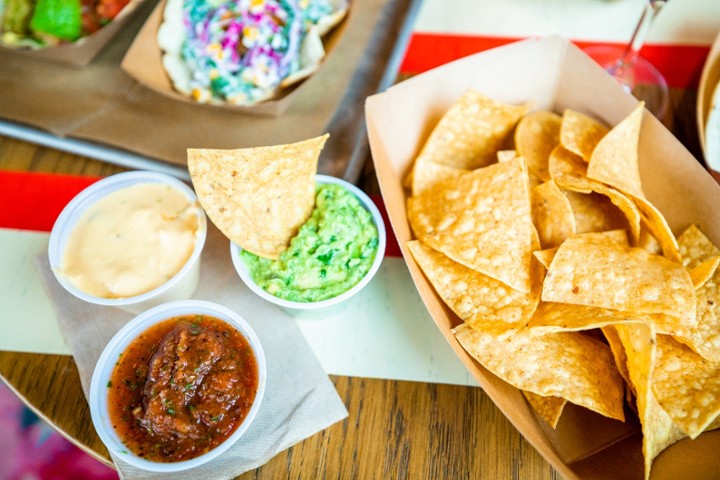 CHIPS & FIRE ROASTED SALSA