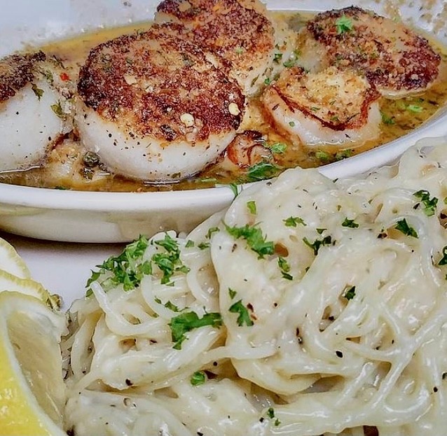 Shrimp & Scallop Scampi