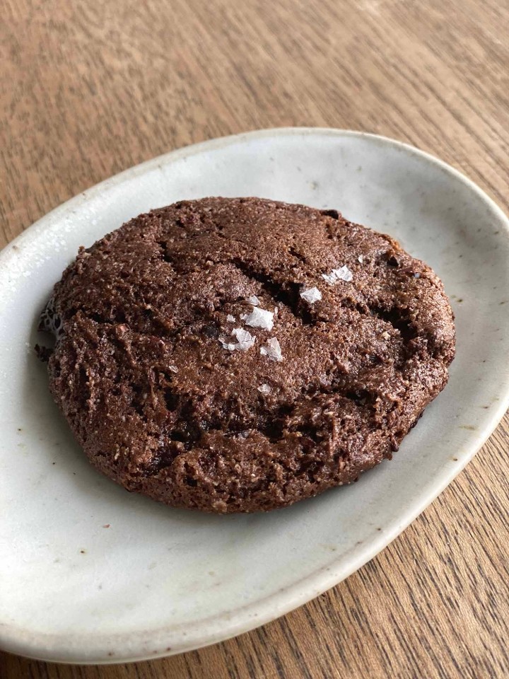 Six Dark Chocolate Almond Cookies (6 units)