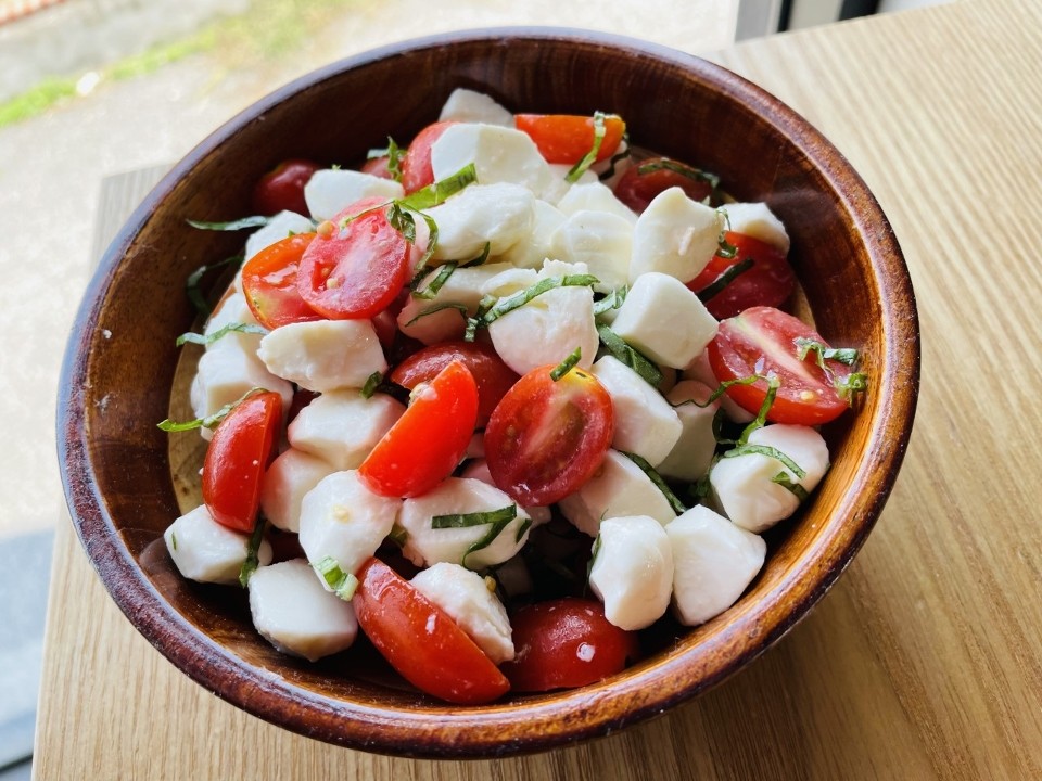 Side Fresh Mozzarella & Heirloom Tomato Salad