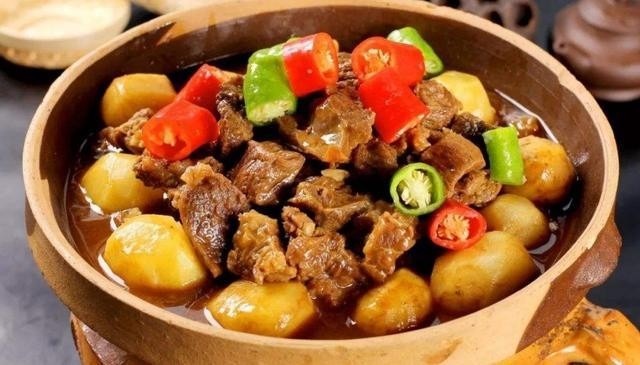 土豆烧牛腩 Beef Brisket with Potato