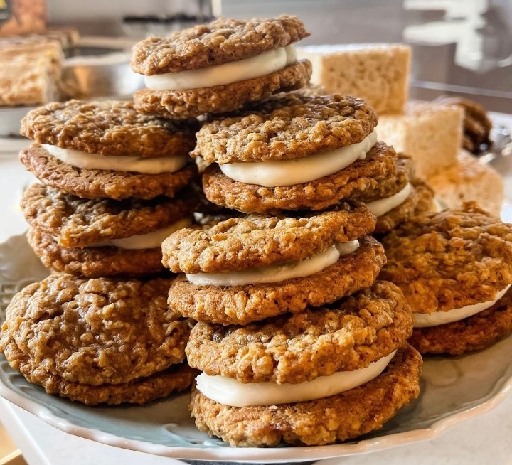 Oatmeal creme pies (6 each)