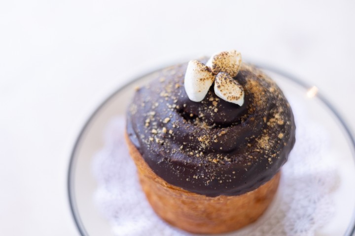 Chocolate Banana Cream Cruffin