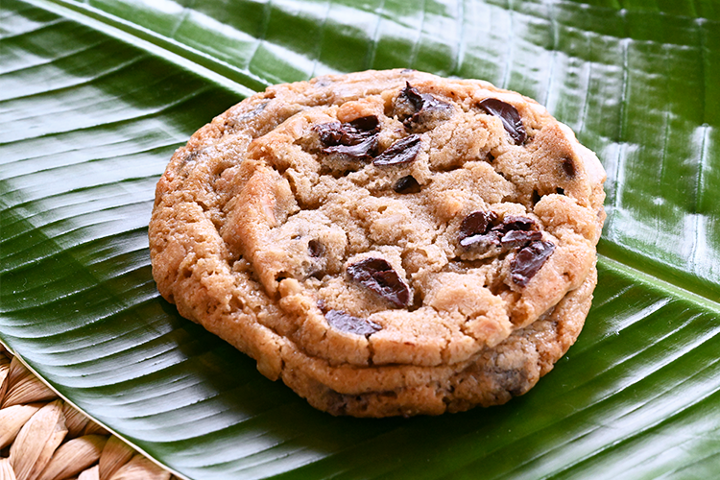 BIG KAHUNA COOKIE || Chocolate Chip Macadamia Nut