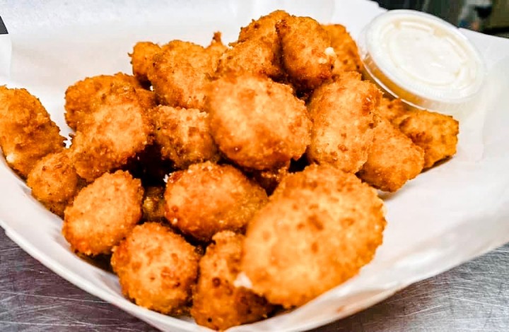 Spicy cheese curds