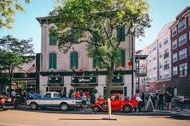 Alfonsos Family Trattoria & Gourmet Pizza
