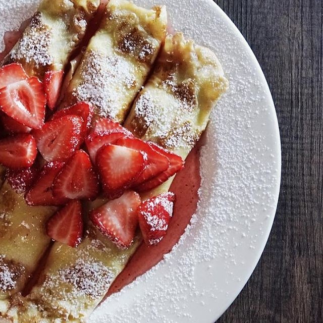 STRAWBERRY CREPES