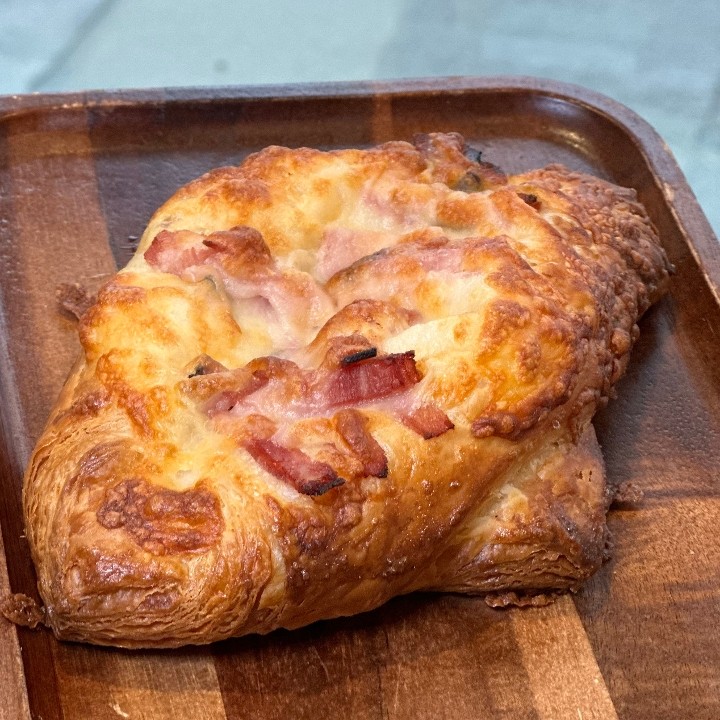 BAKED HAM & CHEESE CROISSANT