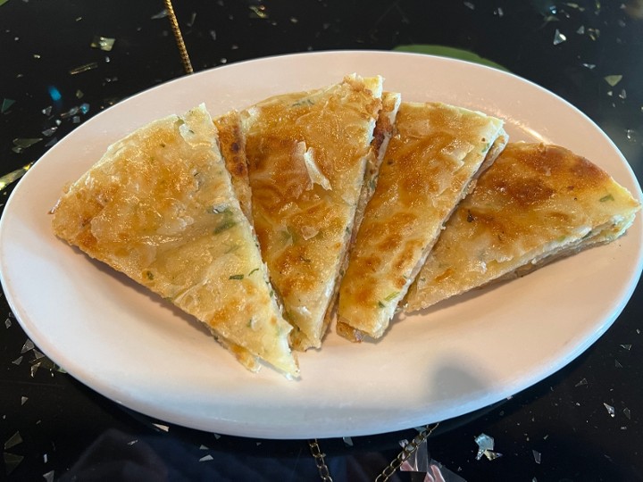 Scallion Pancake (蔥油餅)