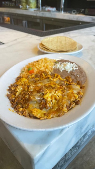 Huevos con Chorizo