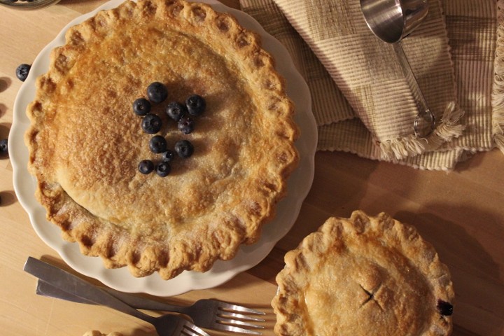 Blueberry fruit pie