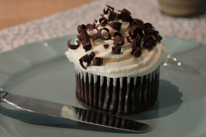 Cupcake jumbo sized chocolate