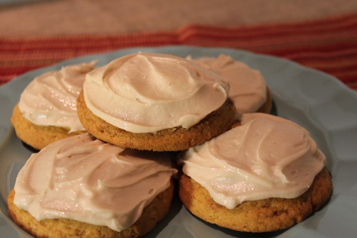 Pumpkin iced cookie